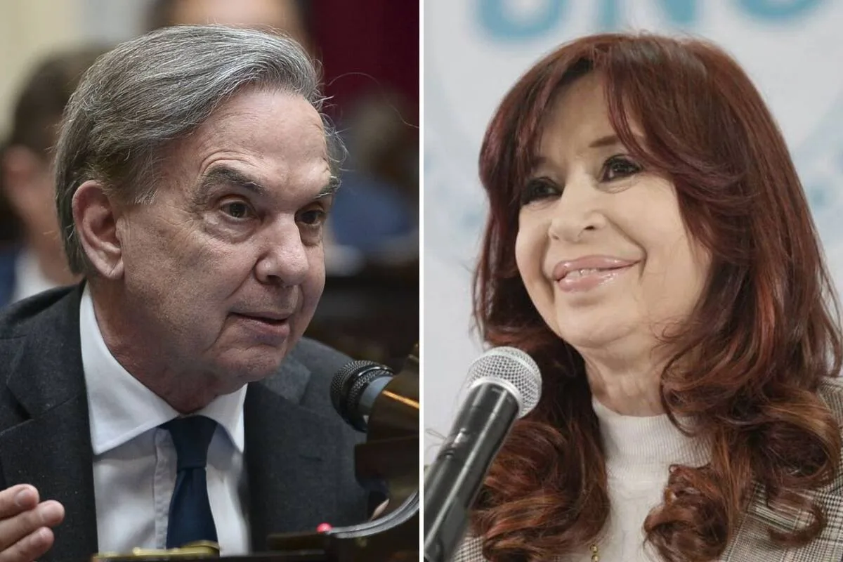 Pichetto visitó a Cristina Kirchner en su departamento y propuso un "centro nacional"
