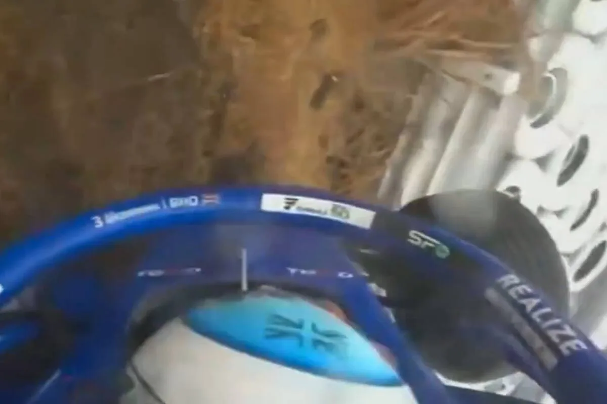 Accidente de Luke Browning en Suzuka: el auto volcado y el piloto ileso