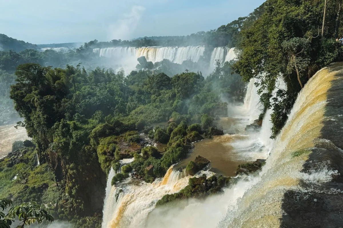 Buscan voluntarios en un hostel de Puerto Iguazú con habitación y desayuno incluidos