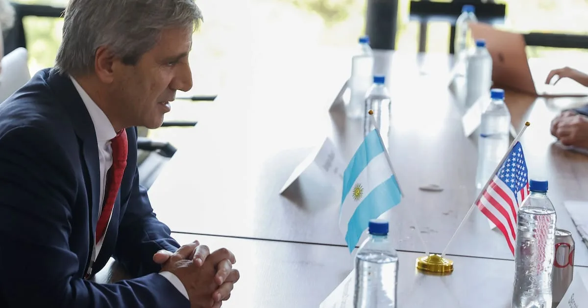 Caputo explicó en JP Morgan el plan económico para 2026-2027