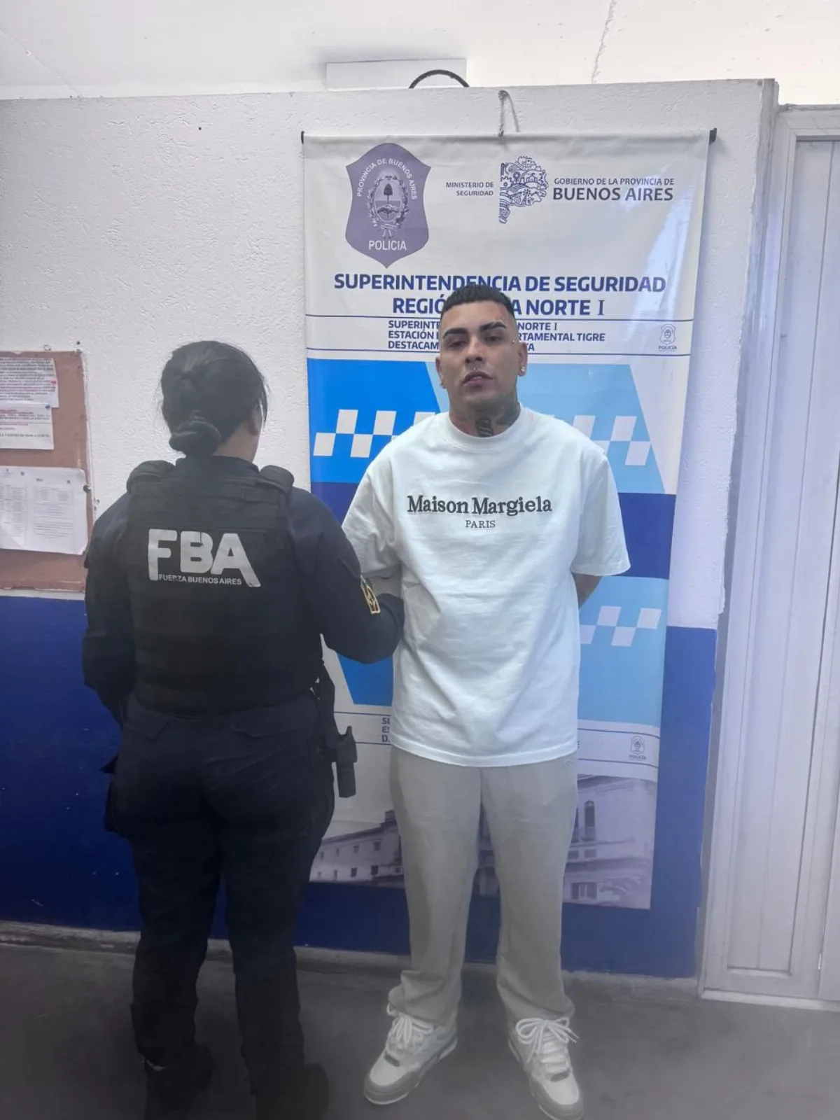 Detuvieron a Callejero Fino en Tigre con un arma de guerra y municiones