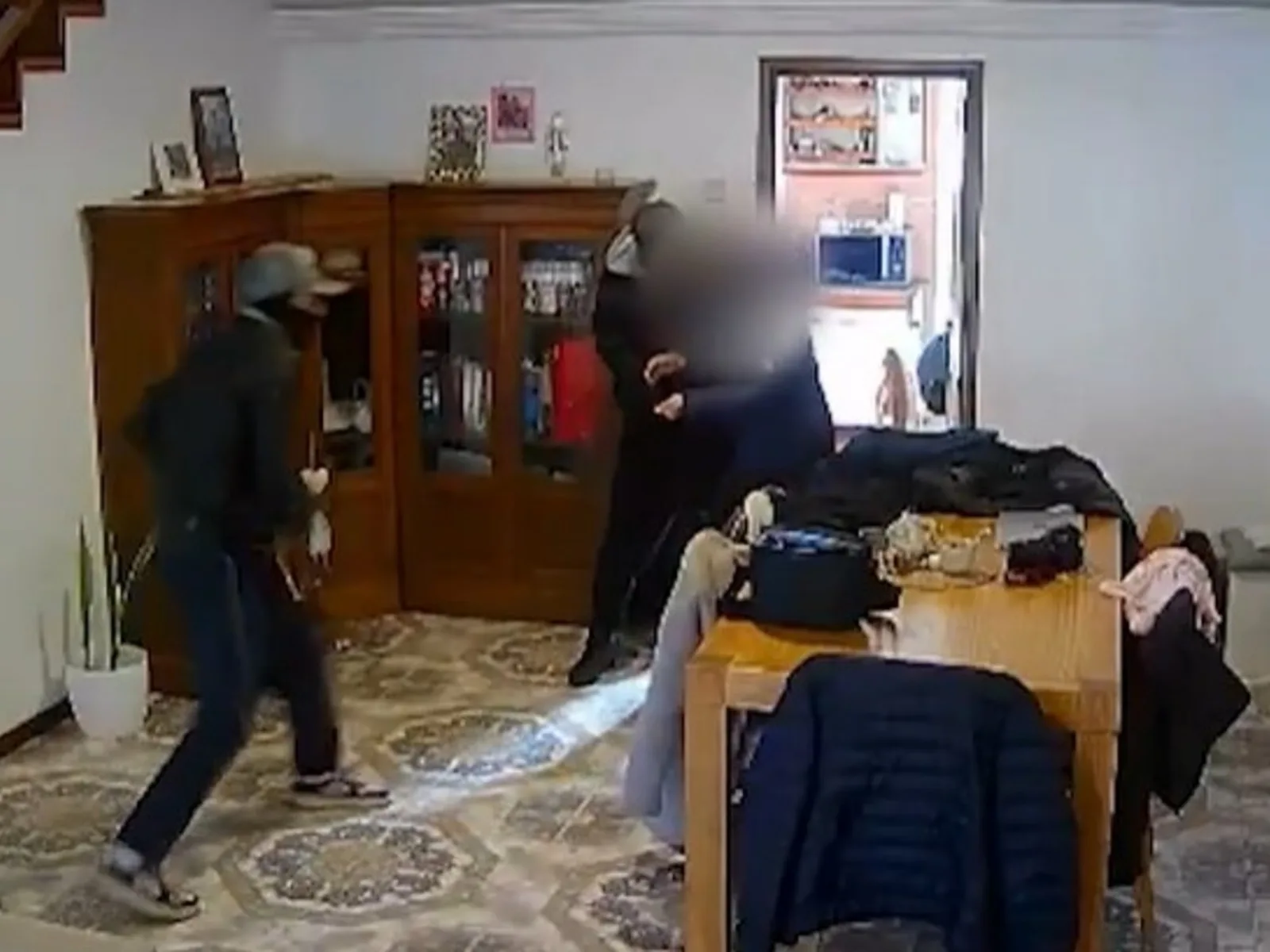 Entradera en Mar del Plata: golpearon al dueño con un palo de hockey y se llevaron su camioneta