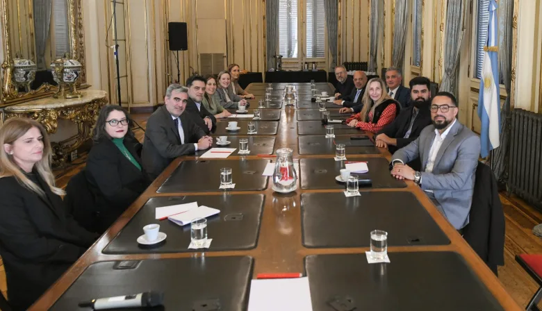Karina Milei recibió a legisladores bonaerenses y criticó la escasa actividad en el Congreso