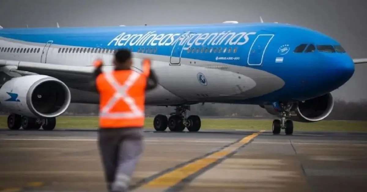 Milei reestructura aval de deuda de Aerolíneas Argentinas y reduce respaldo del Estado