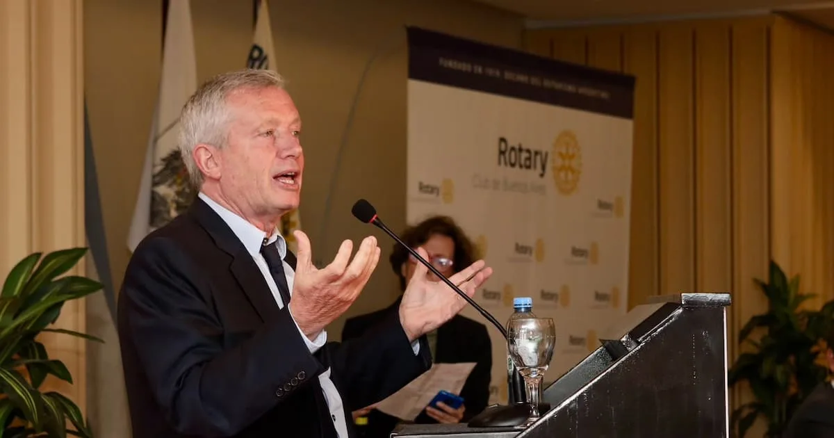 Monzó en el Rotary: la apuesta por una tercera opción en 2027 y el plan para eliminar las PASO