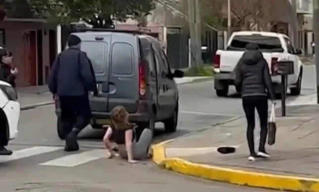 Mujer cayó desde un segundo piso al escapar de ladrones en Caseros