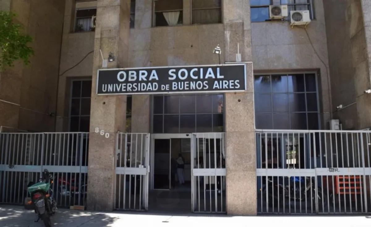 Murió un joven de 22 años tras caer desde el tercer piso de un edificio en Recoleta