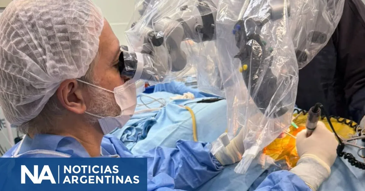 Se realizó la primera cirugía bilateral de conducción ósea en Argentina