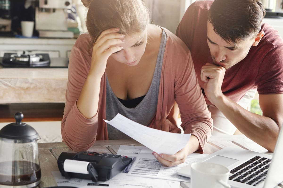 Baja de tasas no despierta el crédito: bancos endurecen condiciones y la mora sigue en alza