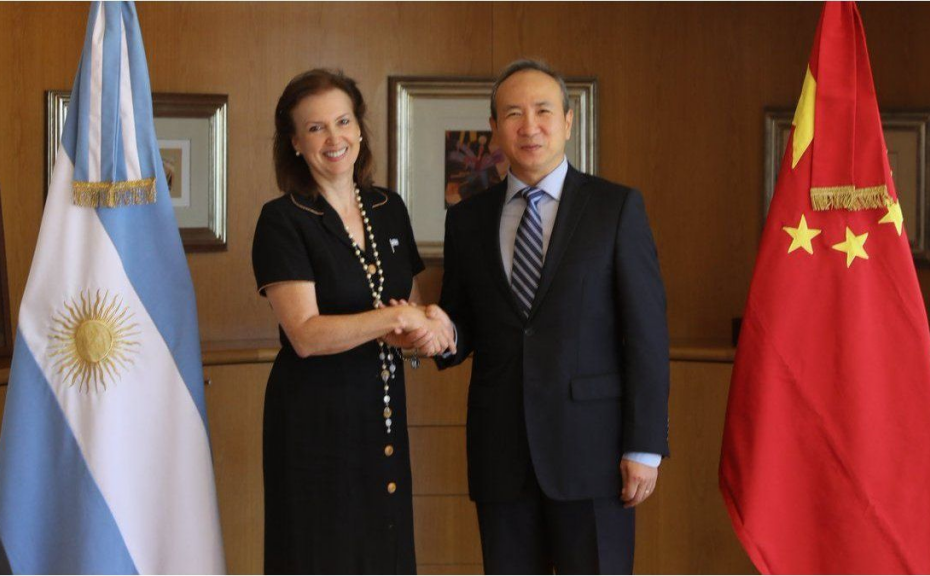 "Acuerdo comercial entre Argentina y China: un paso hacia la competitividad internacional"